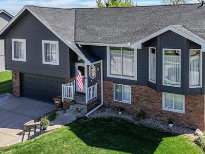 15779 N 2nd St, Bennington, NE, 68007