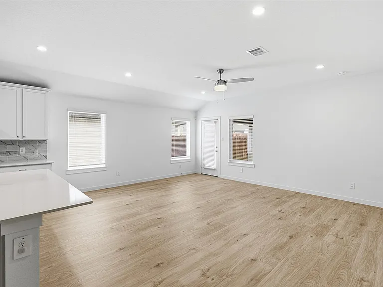 31814 Hallington Hill Ln — Photo 7