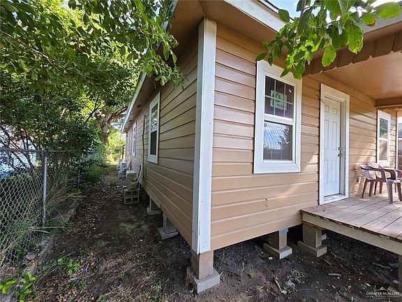 2nd image of 3017 E 23rd St