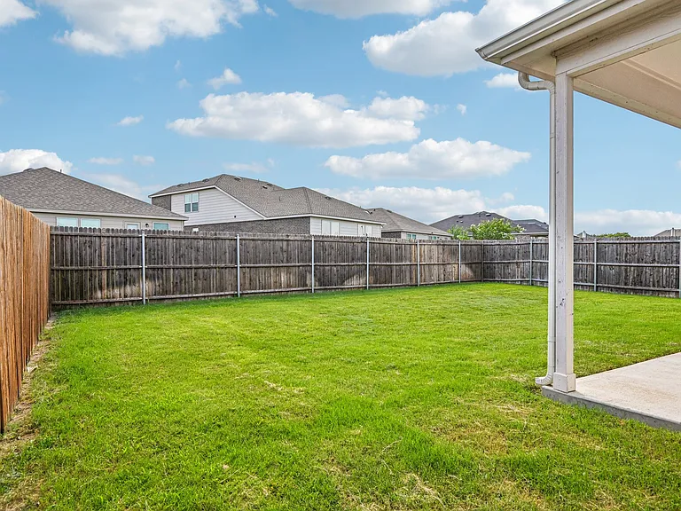 9121 Lookout Point — Photo 40