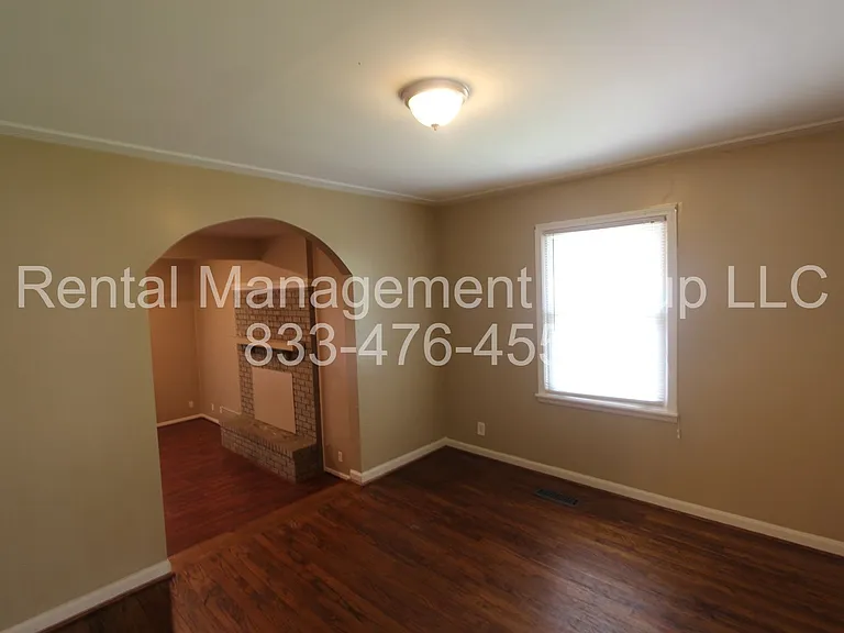 2232 6th St NE — Photo 4