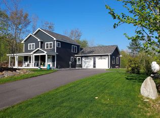 29 Autumn View Ln, Brunswick, ME 04011