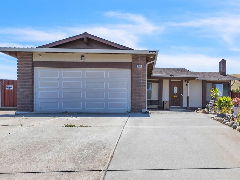 1st image of 753 Castlewood Court