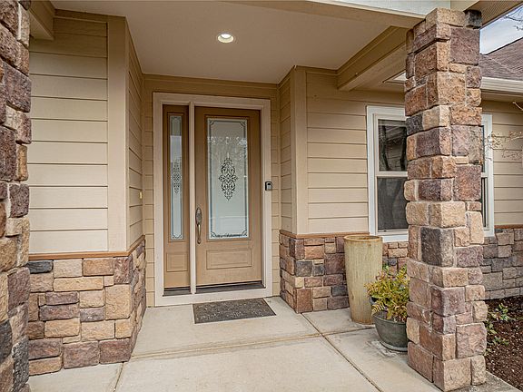 4th image of 995 Pumpkin Rdg