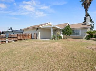 448 E Warren Ave, Bakersfield, CA 93308