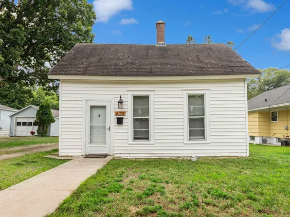 825 Jacobson St, Marinette, WI 54143