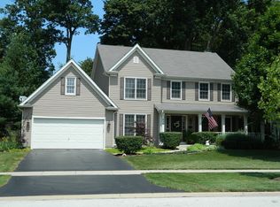 414 Hickory St, North Aurora, IL 60542