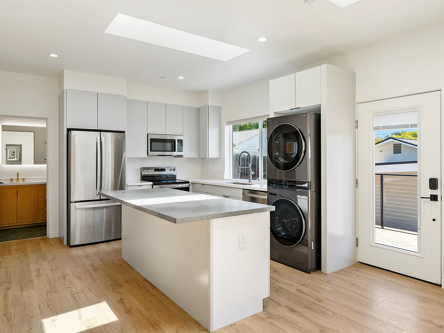 325 Cerro Romauldo Avenue - - — Photo 3