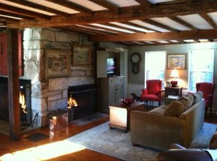 606 Shermantown Rd, Saunderstown, RI 02874