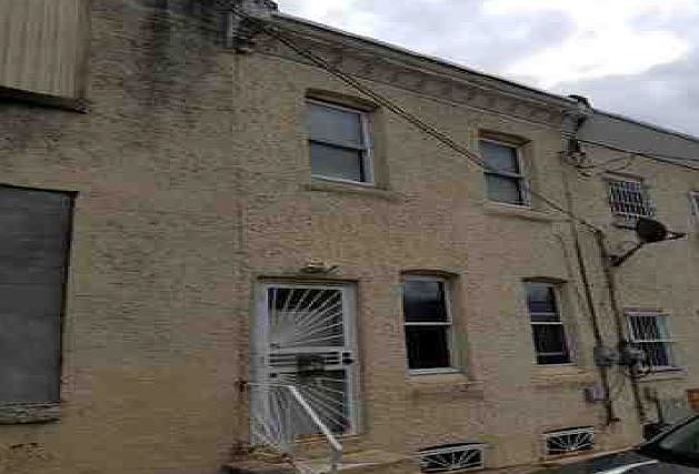 2nd image of 2651 N Reese St