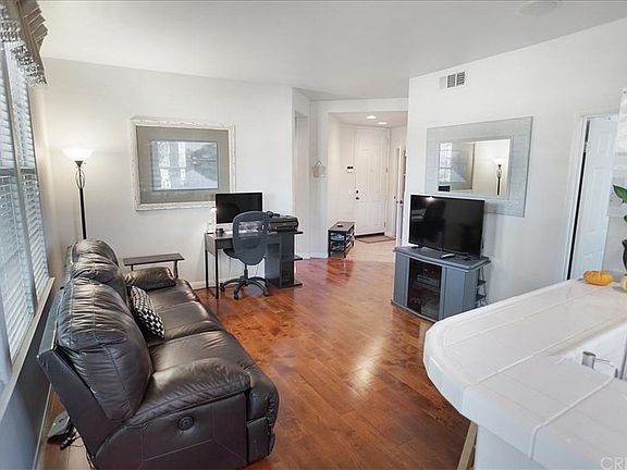 4th image of 27072 Victoria Ln Unit 123