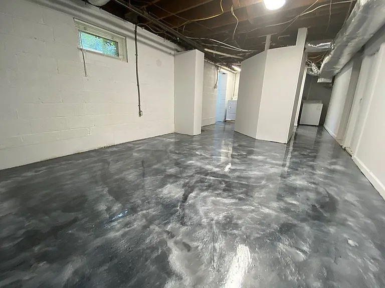 792 48th St #1 — Photo 4