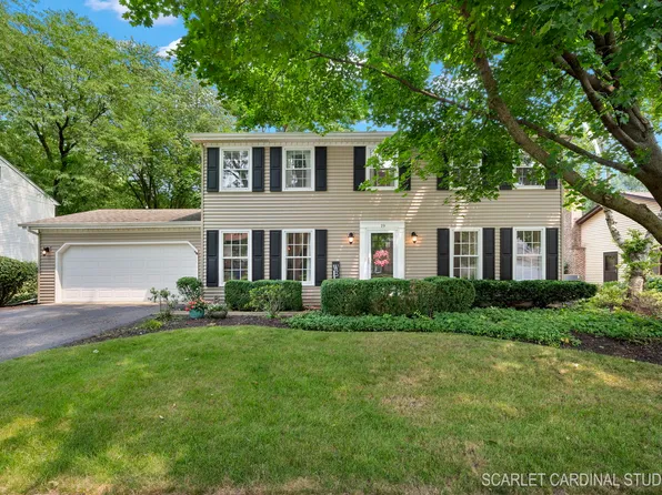 19 Bridgeport Ln, Geneva, IL 60134