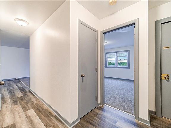 3rd image of 214 West Rd #13