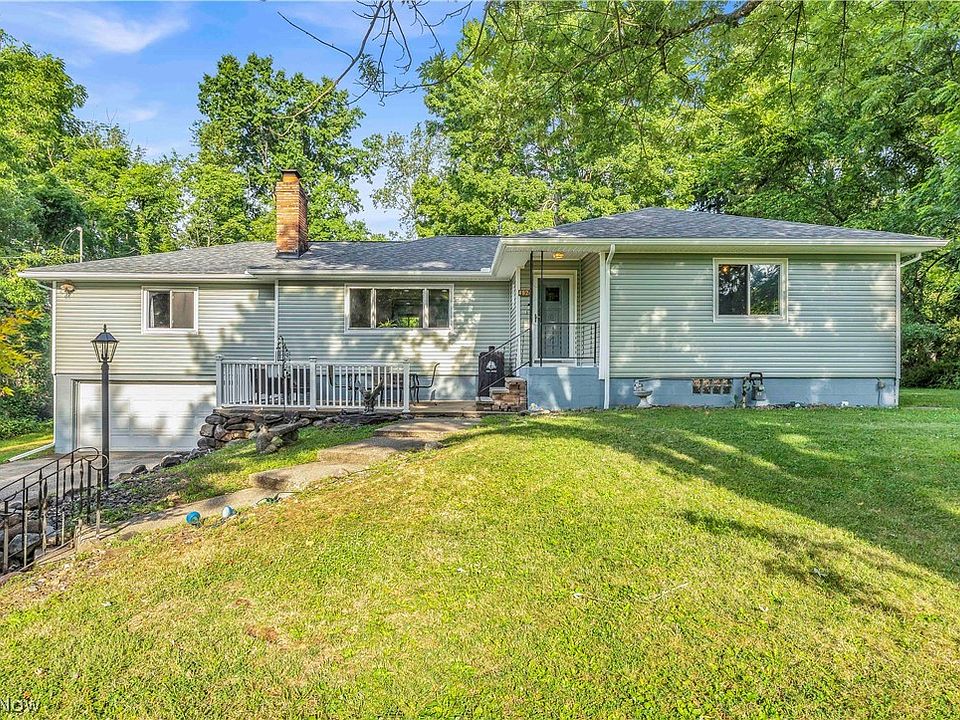 1st image of 4824 Darrow Rd