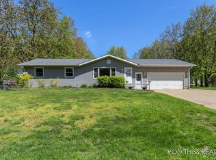 9497 Marylou St, Zeeland, MI 49464
