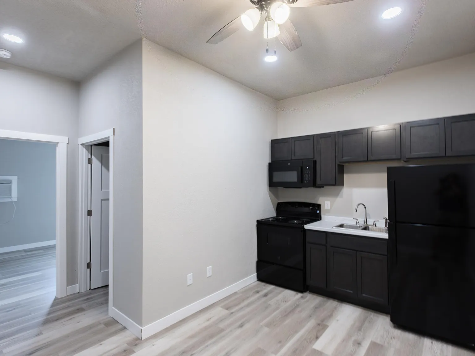 1 bed, $850 — Photo 3