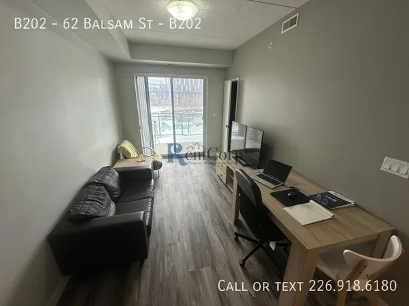 B202 Balsam St #62, Waterloo, ON N2L 3H2