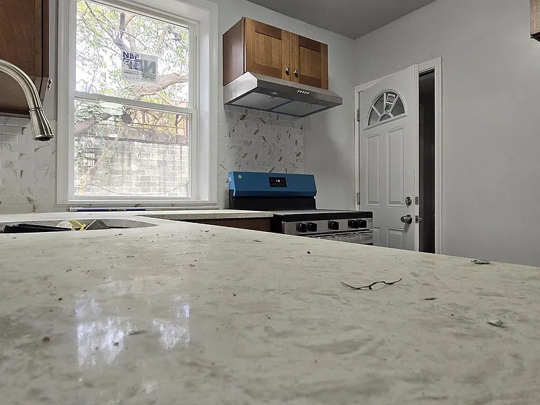 1411 W Loudon St — Photo 21