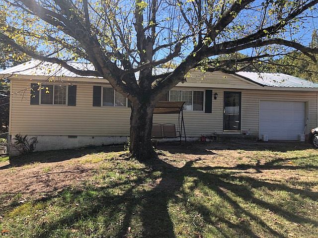 1st image of 142 Newton Dr SE