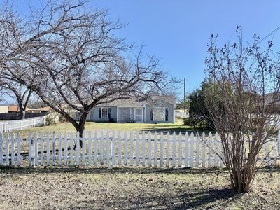 102 S Avenue Q, Clifton, TX, 76634