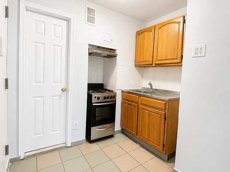 34 Carlton Ave #3A — Photo 7