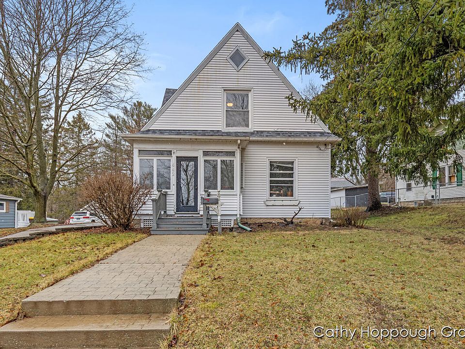 1st image of 442 E Jones St