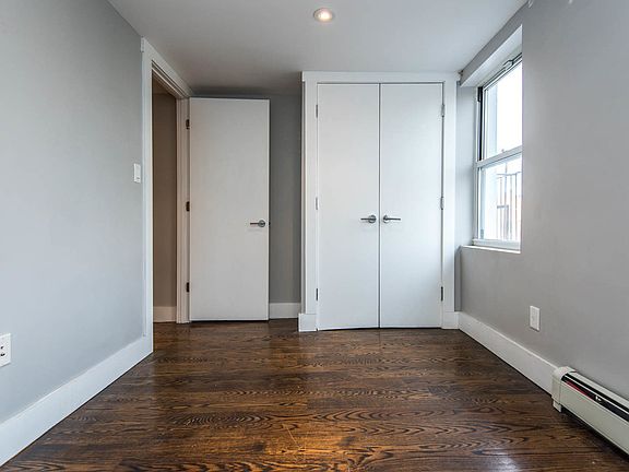 2nd image of 229 Jefferson St #3FF
