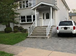 140 Fields Ave, Staten Island, NY 10314