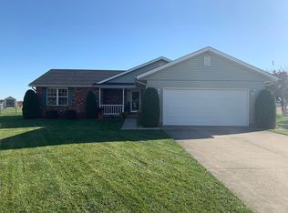 801 Shenandoah Ave, Effingham, IL 62401