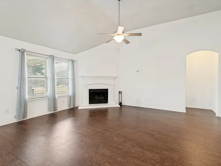 309 Acadia Ln — Photo 5