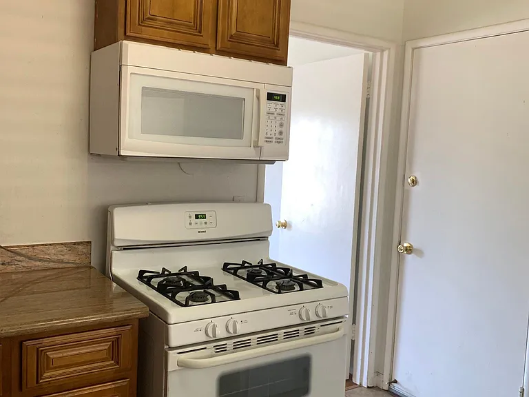 490 Doma Dr — Photo 6