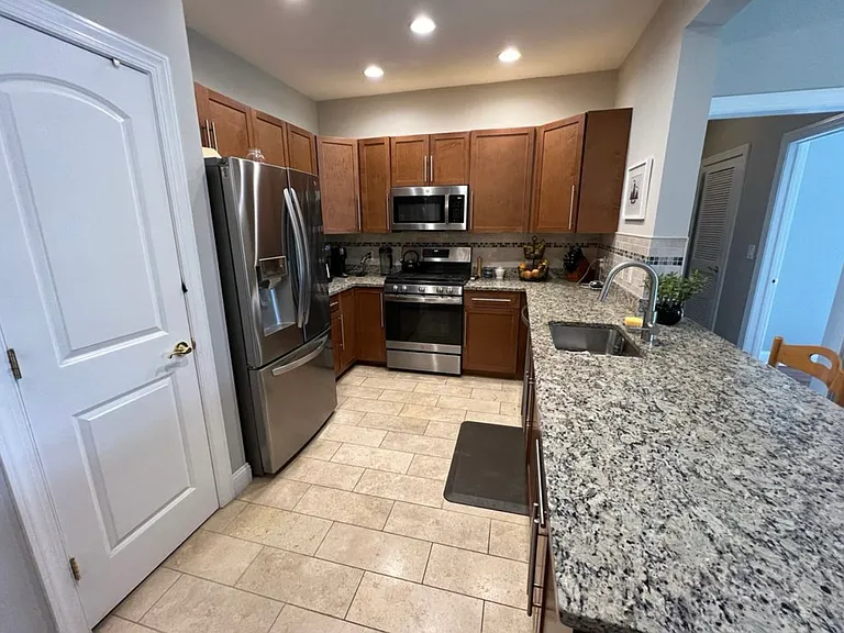 3111 Windsor Park Ct — Photo 6