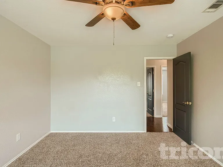 3911 Alpha Way — Photo 5