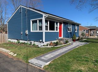 87 Hellstrom Rd, East Haven, CT 06512