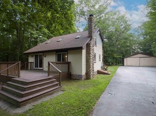 2061 Victoria Ct, Lupton, MI 48635