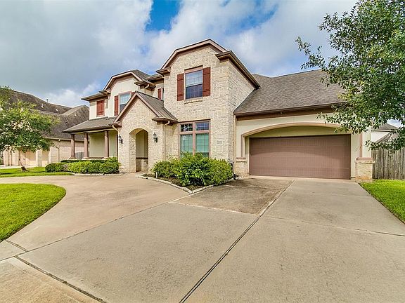 3rd image of 21018 Kelliwood Grove Ln