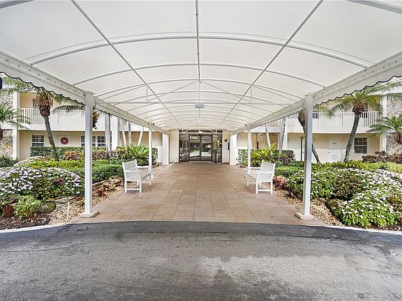 3rd image of 3507 Oaks Way #603