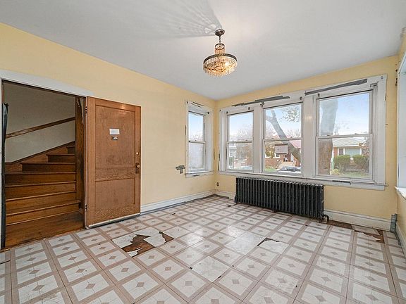 5th image of 1805 S 48th Ct