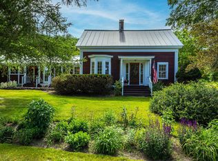 718 Montgomery Rd, Pownal, VT 05261