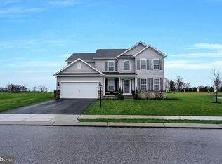 233 Friendly Dr, Hanover, PA 17331