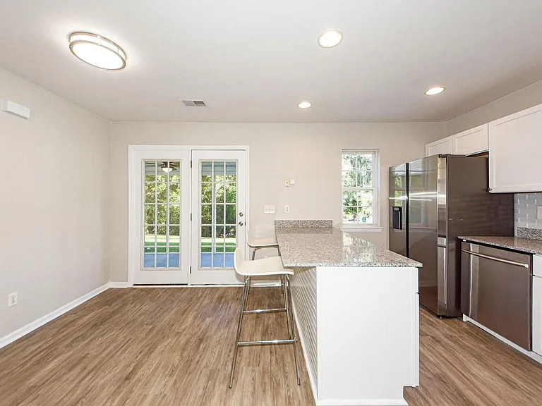 7927 Shadow Oak Dr — Photo 10