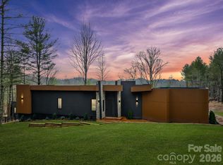 200 Manchester Way, Mills River, NC 28759