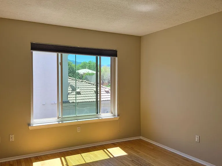 9121 Ridgefield Ave NE — Photo 54