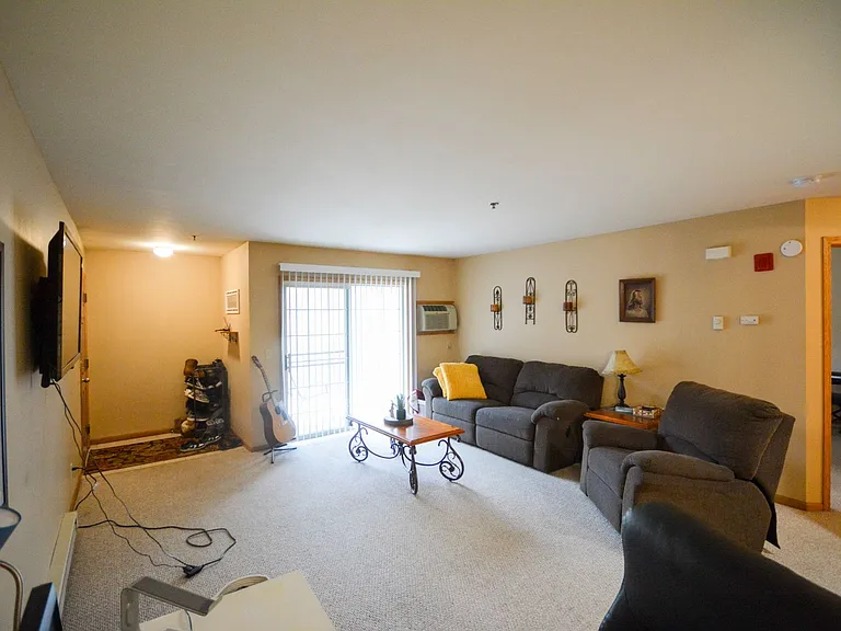 1872 Deerhaven Ln NE #5 — Photo 2