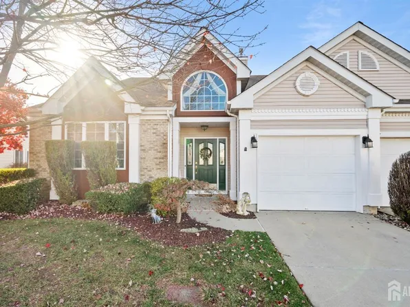 49 Birmingham Ln, Monroe Township, NJ 08831