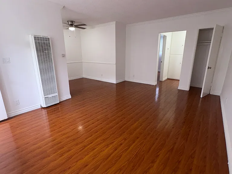 1376 N. Serrano Avenue — Photo 27
