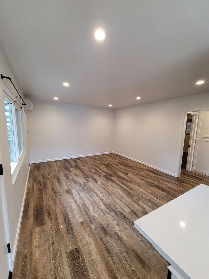 Hillandale II Apartments (DMM1200) — Photo 2