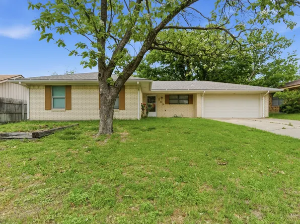 209 Moonlight Trl, Stephenville, TX 76401