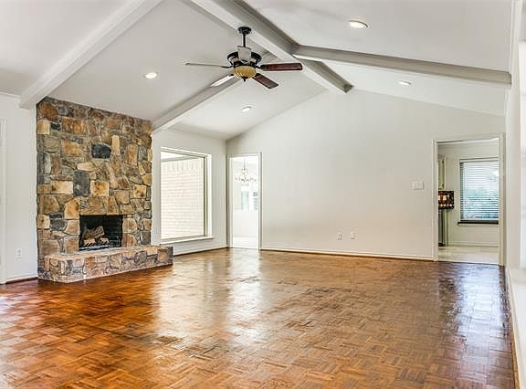 4th image of 1932 S Lakeshore Dr